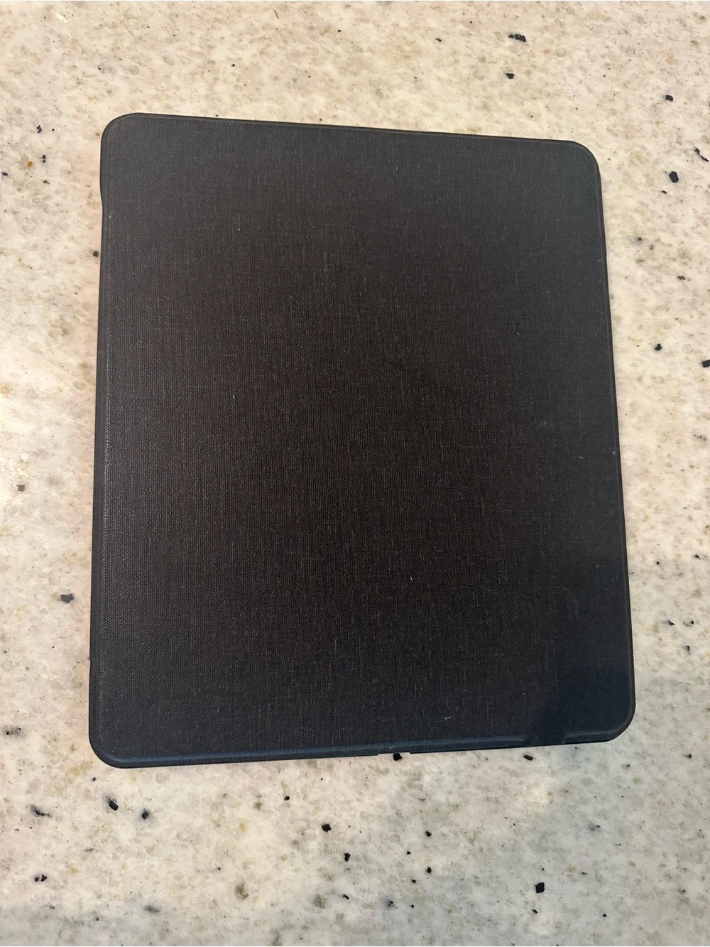 [like new] Zagg iPad Pro 12.9 Slim Book Go Keyboard Case with Pencil Holder